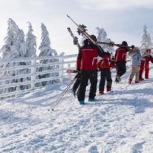 Tabără de iarnă de 5 sau 6 zile la Poiana Brasov 19-23/24.02.2024 - Săniuș, dezvoltare personală și ski (opțional)