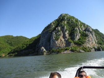 Boat trip on the Danube in the Cauldrons Area