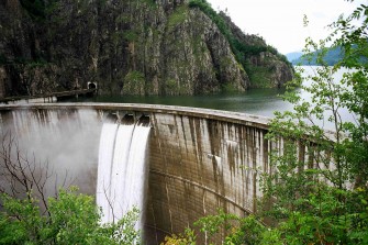 Excursie de 1 zi spre Curtea de Argeș și Cetatea Poenari